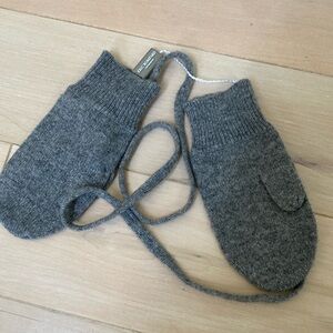 Eric Bompard cashmere mittens Grey